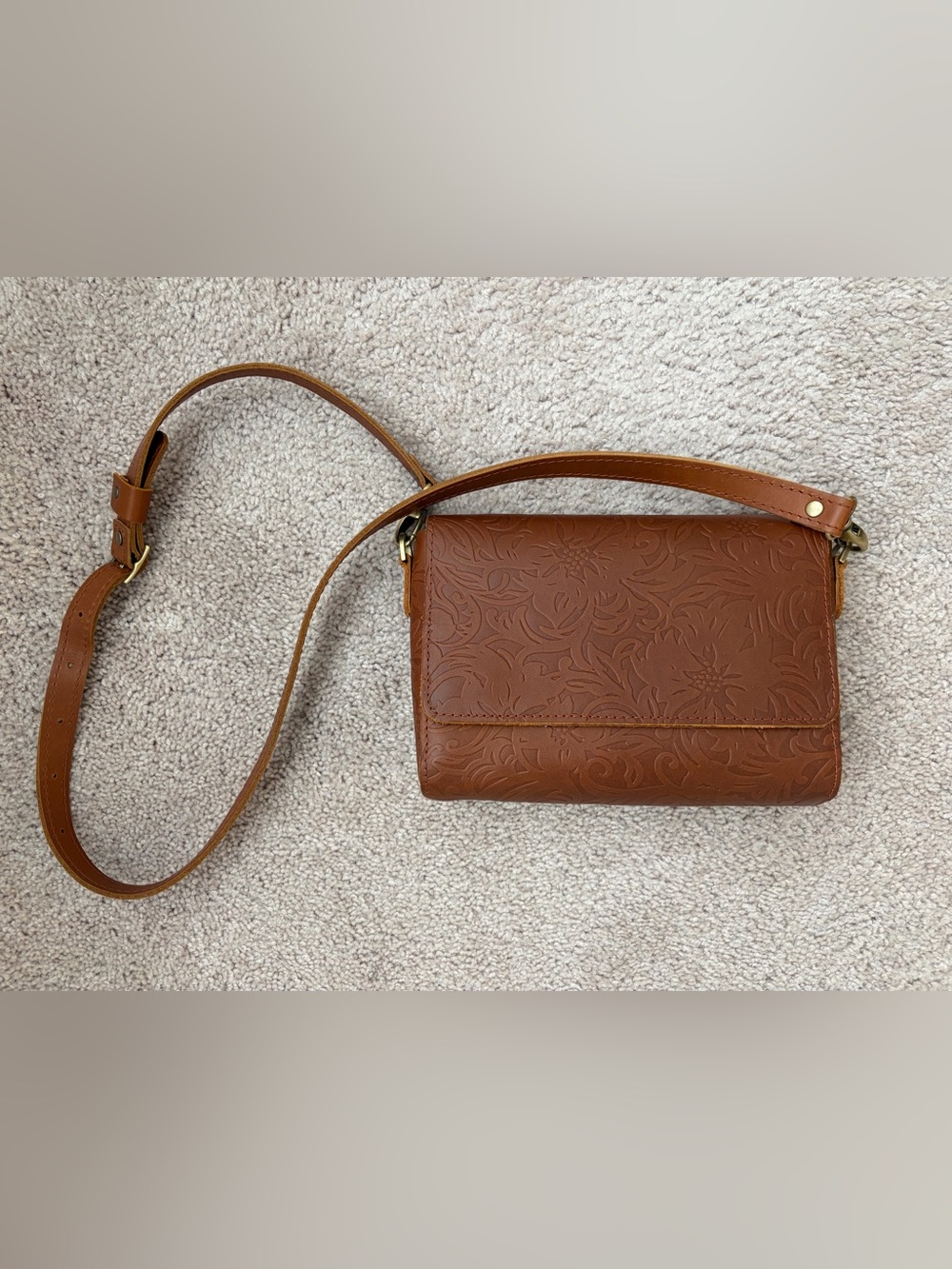 Portland Leather Goods Medium Metro Crossbody in Meadow